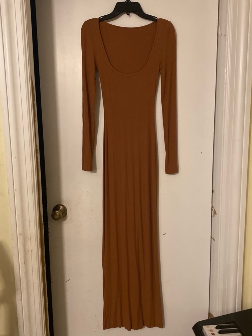 Women's Long-Sleeve Scoop Neck Maxi Dress in Rust